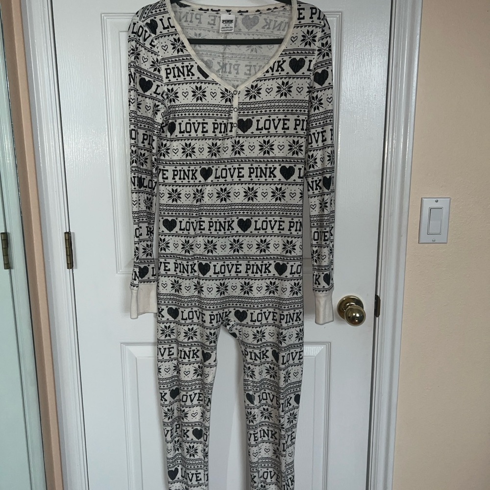 Victoria's Secret Women’s Pajama Set - Black and Cream